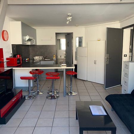 Appartement T3 tout confort en duplex à 15mn à pied du centre-ville La Rochelle  Esterno foto