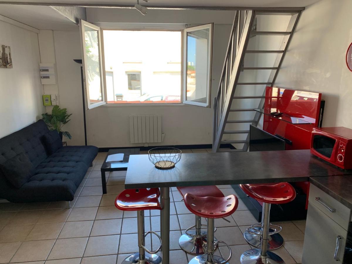 Appartement T3 tout confort en duplex à 15mn à pied du centre-ville La Rochelle  Esterno foto