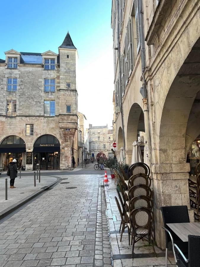 Appartement T3 tout confort en duplex à 15mn à pied du centre-ville La Rochelle  Esterno foto